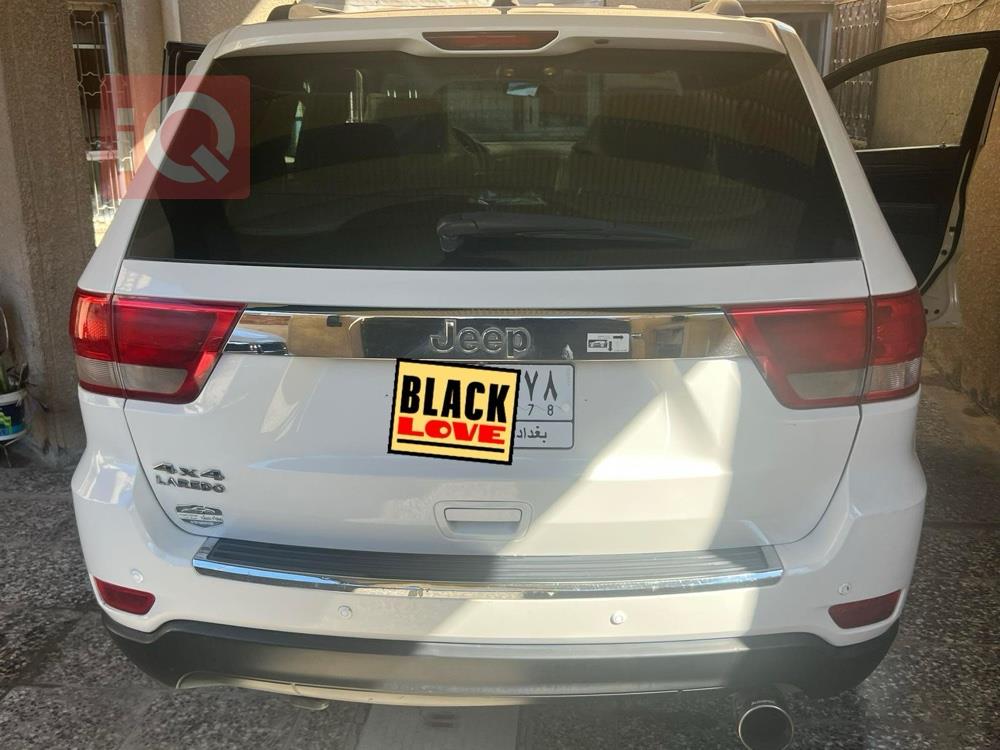 جیپ گراند شیرۆکی